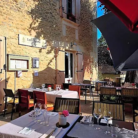 Les Cedres Bed & Breakfast 3*