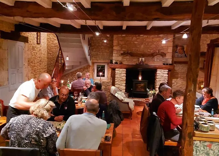 Les Cedres 住宿加早餐酒店