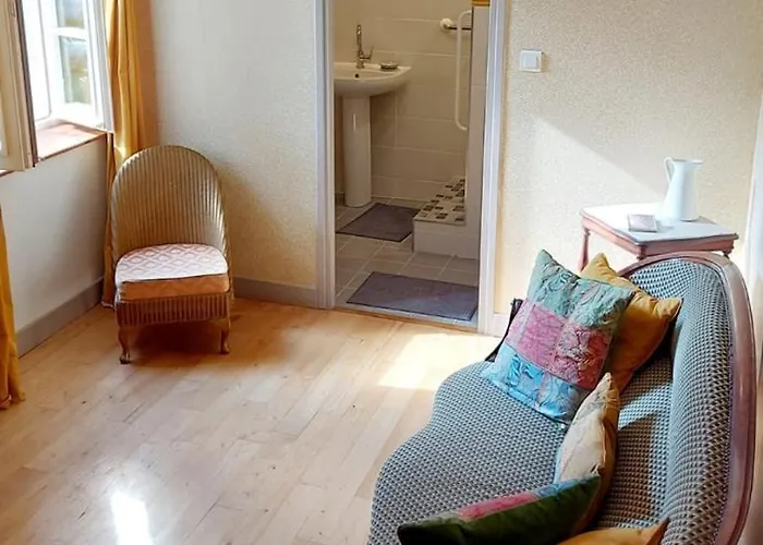 فندق مبيت وإفطار Les Cedres