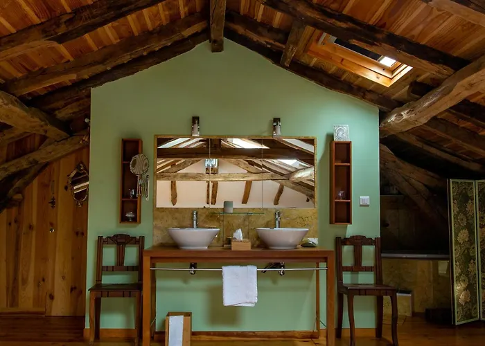 Les Cedres 住宿加早餐酒店