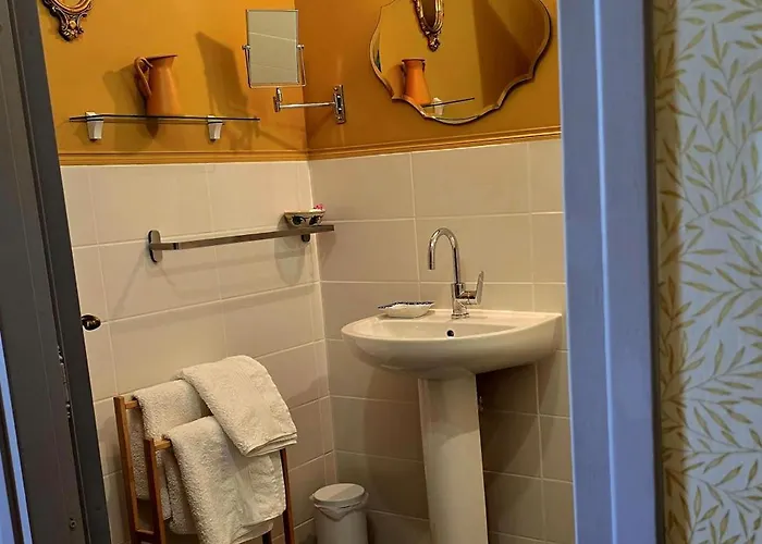 Les Cedres 住宿加早餐酒店